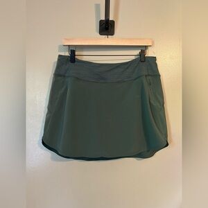 Outdoor Voices the exercise 3 inch skort size XL
